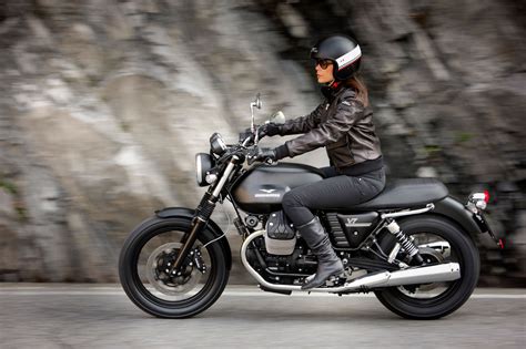 MOTO GUZZI V7 Stone (2012-2013) Specs, Performance & Photos - autoevolution