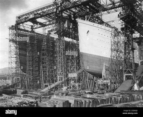 Titanic harland wolff construction Black and White Stock Photos ...