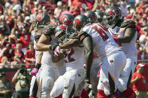 Jaguars vs. Buccaneers Final Score: Doug Martin bulls Bucs to a win ...