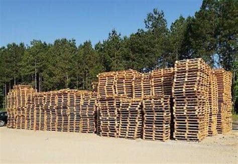 Wood pallets 40x48” for Sale in Commerce City, CO - OfferUp