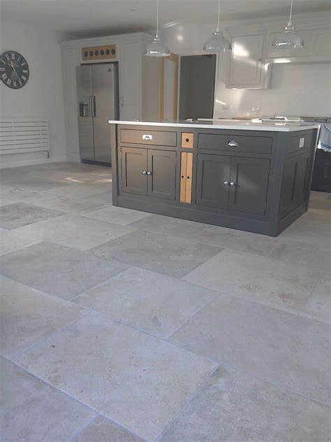 Famous Kitchen Design Grey Floor References - Decor