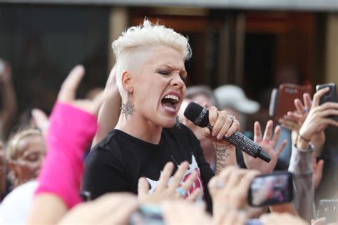 Pink Performs On NBC's "Today" - Pink Photo (32233592) - Fanpop