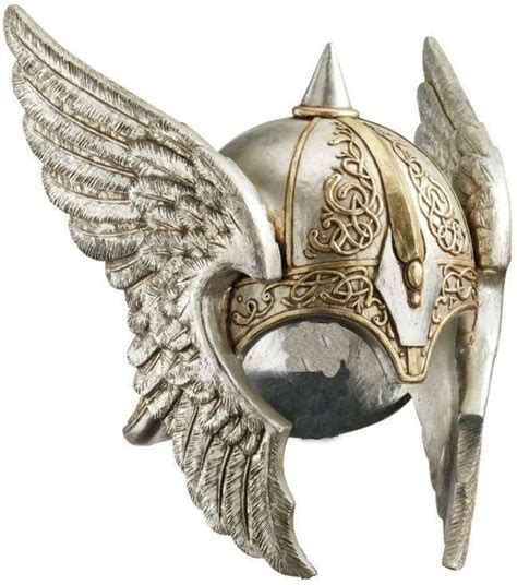 CAN VALKYRIE FINALLY GET A WINGED HELM ... | Capacete viking, Tatoo sakura, Vikings