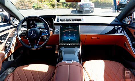 Mercedes-Benz' new S-Class merges next-level tech with luxury | Engadget