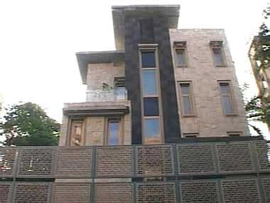 Sachin moves into his Rs 80 cr new bungalow in Bandra – Firstpost