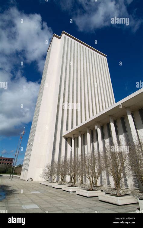 Exterior of the new current State Capitol Building at Tallahassee Florida FL Stock Photo - Alamy