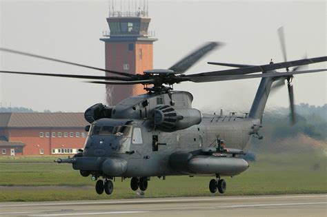 Sikorsky MH-53J Pave Low III (67-4994) — at RAF Mildenhall. | Military helicopter, Gunship ...