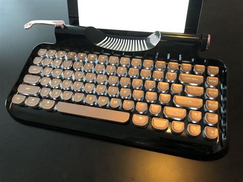 Rymek retro Bluetooth typewriter keyboard review - a cool blast from the past - Tech Guide