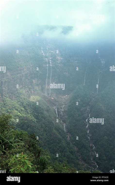 Nohsngithiang waterfalls ; Cherrapunji ; Sohra ; Meghalaya ; India Stock Photo - Alamy