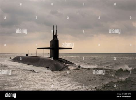 Ohio class nuclear submarine hi-res stock photography and images - Alamy