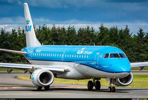 PH-EXD - KLM Cityhopper Embraer ERJ-190 (190-100) at Edinburgh | Photo ...