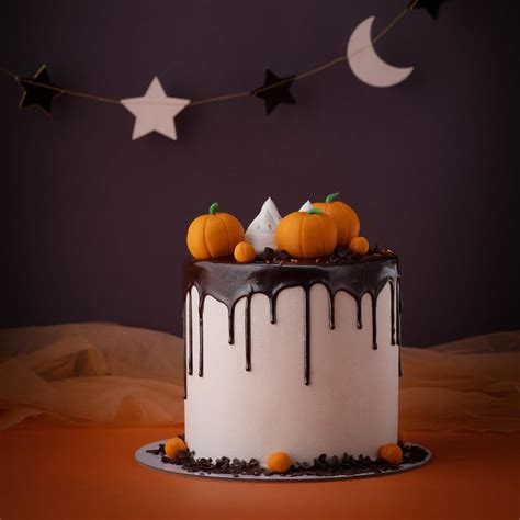 Halloween Drip Cake | Birthday Cake In Dubai | Cake Delivery – Mister Baker