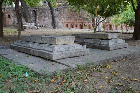 tomb of muhammad bin tughlaq 9742996 Stock Photo at Vecteezy