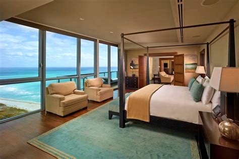 This glam hotel in Miami Beach was just named one of the most beautiful in the U.S.