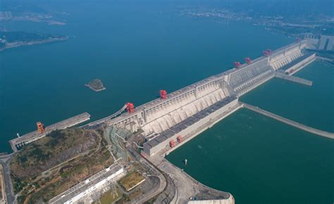 A Thread from @KevD00D: "🚨Worried about the world's biggest dam #ThreeGorgesDam failing? Take a ...