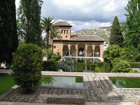 File:Alhambra-Granada.jpg