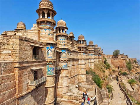 Jaw dropping history of Gwalior Fort - Tales of Travel