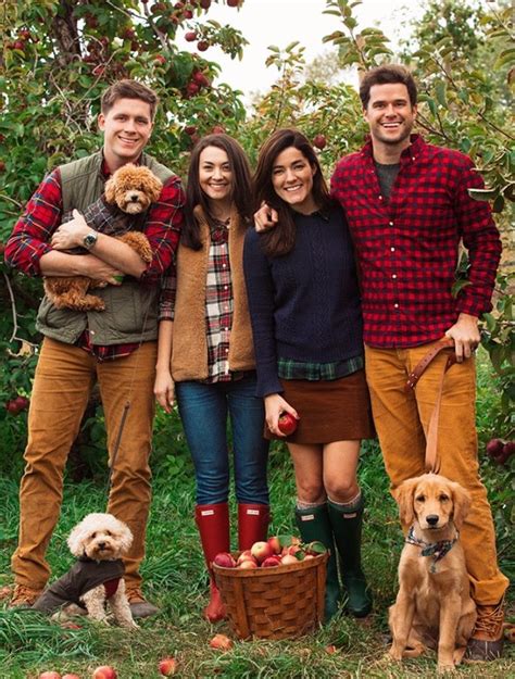 Love the outfits for this pic. Even the dogs. | Fall family picture ...