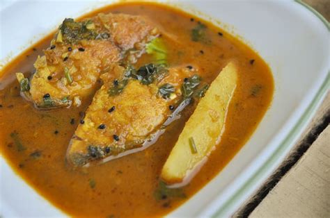 Macher Jhol Recipe - The Classic Bengali Fish Stew