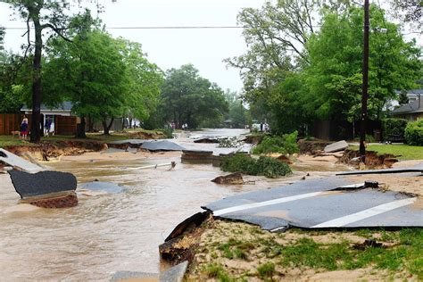 Pensacola, Florida - Deadly floods in Florida - CBS News