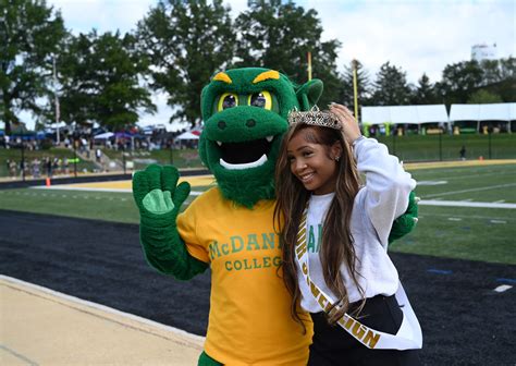 McDaniel College homecoming | PHOTOS – Baltimore Sun