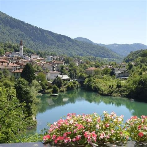 Guesthouse Sterk Featuring a bar and an à-la-carte restaurant only 50 metres from the river Soča ...