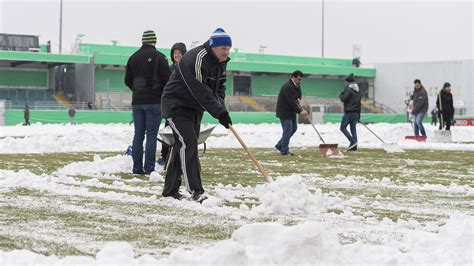 SF Lotte beats 1860 Munich after fans shovel snow - SI Kids: Sports ...