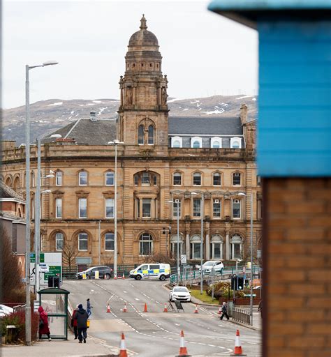 Greenock named most deprived place in Scotland as Giffnock knocked off richest area top spot ...