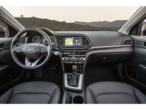 2020 Hyundai Elantra: 180 Interior Photos | U.S. News