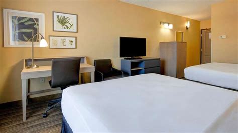 Comfort Inn & Suites St Paul Northeast- Vadnais Heights, MN Hotels- Tourist Class Hotels in ...