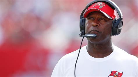 Report: Lovie Smith expected to be named Illinois head coach