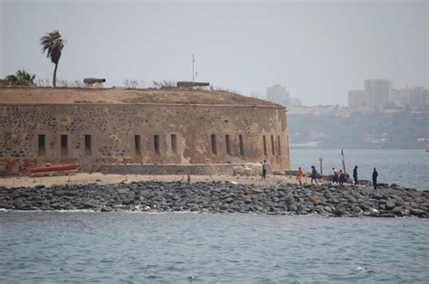 Goree Island, Senegal - CBS News