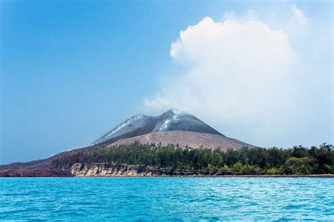 From Bali to Krakatoa | Discovering the Volcanic Wonders on Java