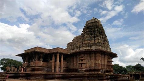 Musical pillars, floating bricks adorn 800-year-old Ramappa temple ...