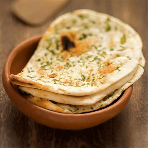 Garlic Naan Recipe: How to Make Garlic Naan