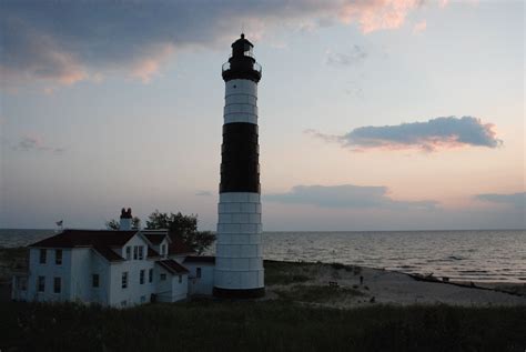 Ludington Lighthouse, Ludington State Park, Lake Michigan | Ludington ...