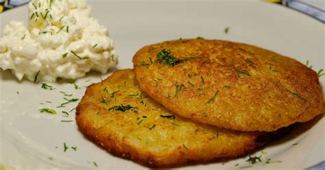 Tortitas de papa con queso: disfruta esta receta con una deliciosa salsa