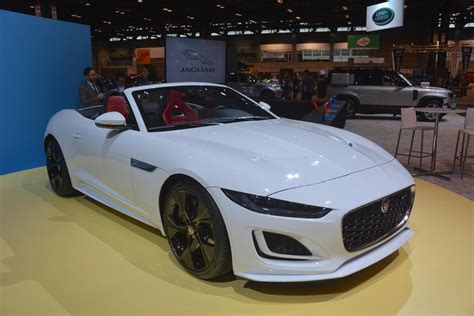 2020 Jaguar F-Type Convertible Live from Chicago Auto Show - GTspirit