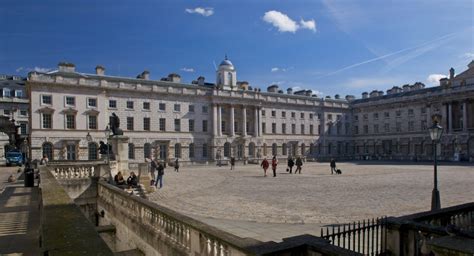 Scholarships for refugees at King’s College London | Summer Times