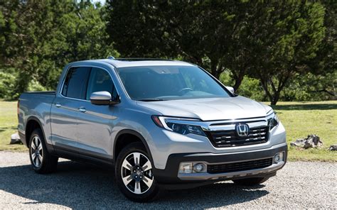 2017 Honda Ridgeline: The Most SUV-ish of Pickups - The Car Guide