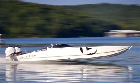 The most powerful boat in the world set a speed record of 175 km/h | Gadgetonus