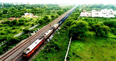 India Gets Its Longest Train At 2.8 Kms And It Is Called SheshNaag | Curly Tales