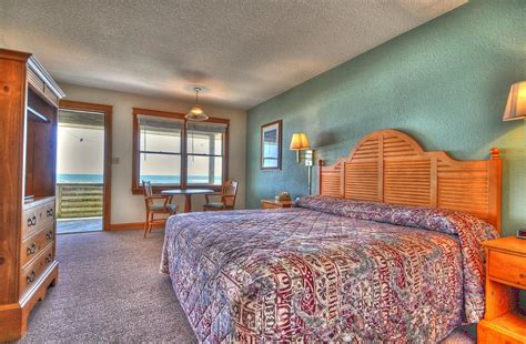 Lighthouse View Oceanfront Lodging Rooms: Pictures & Reviews - Tripadvisor