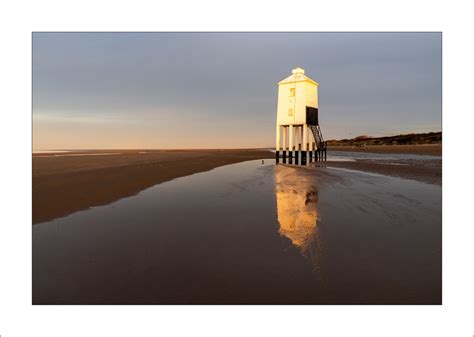 Burnham Lighthouse (2) by Steve-T | ePHOTOzine