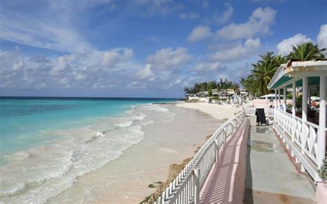 Worthing Beach / The Caribbean / Barbados // World Beach Guide