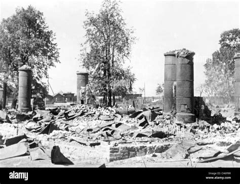 Second World War: Destroyed Cities in the Soviet Union Stock Photo - Alamy