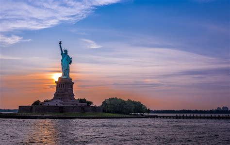 Sunset off Statue of Liberty | Smithsonian Photo Contest | Smithsonian Magazine