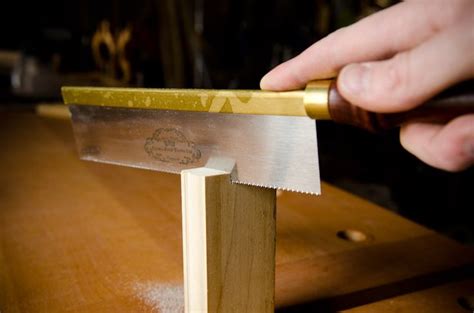 How To Choose A Hand Saw For Wood Working | Woodworking hand tools ...