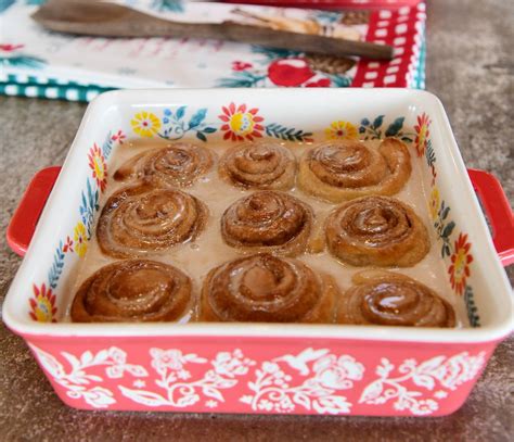 The Pioneer Woman's Shortcut Cinnamon Rolls - Walmart.com | Cinnamon ...