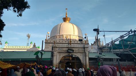 Ajmer Sharif Dargah - History, Story, Location, Bulit by | Adotrip